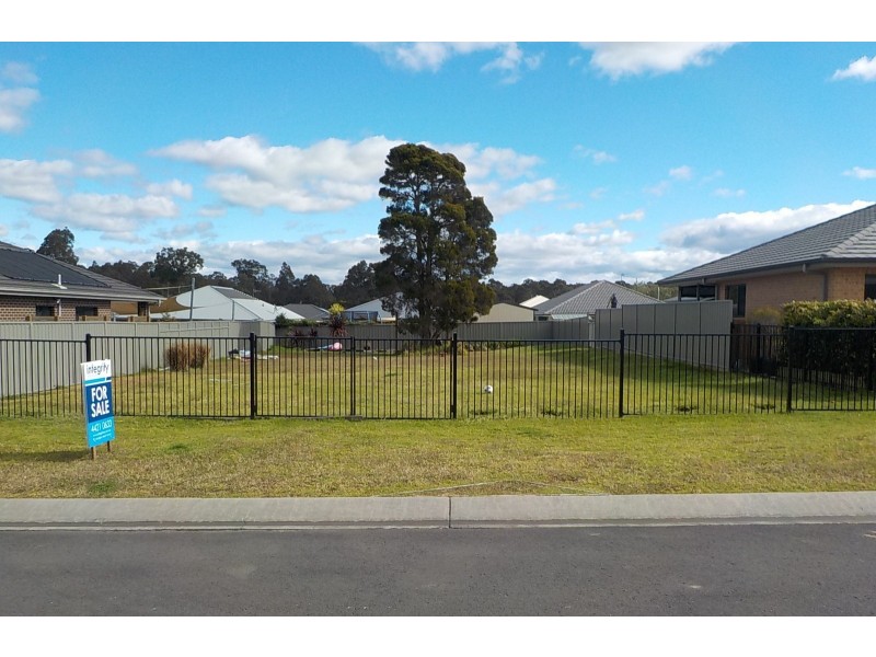 6 Hanover Close, South Nowra NSW 2541