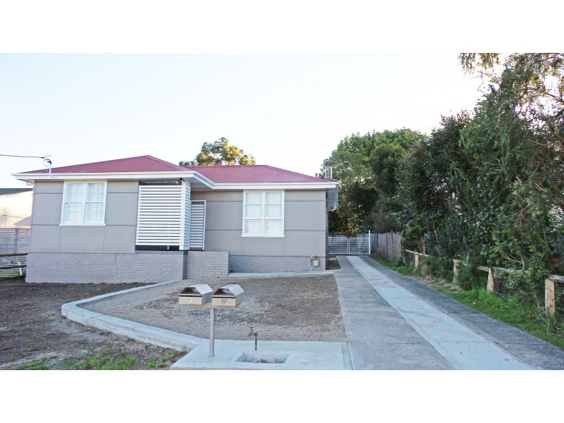 5a Elizabeth Avenue, Nowra NSW 2541