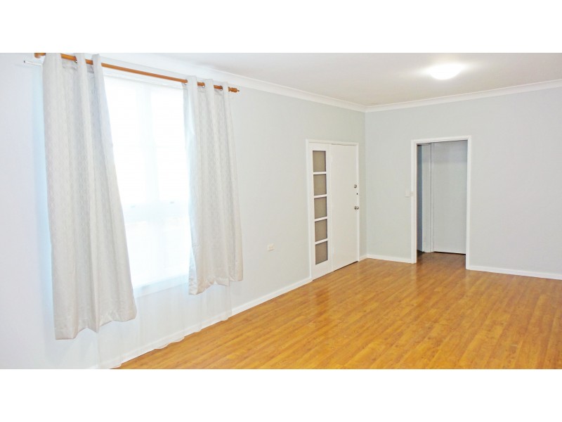5a Elizabeth Avenue, Nowra NSW 2541