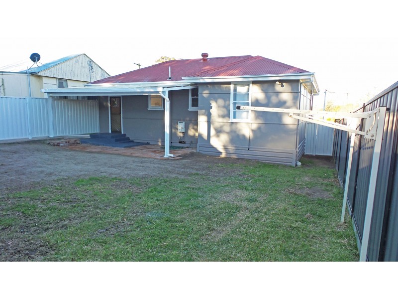 5a Elizabeth Avenue, Nowra NSW 2541
