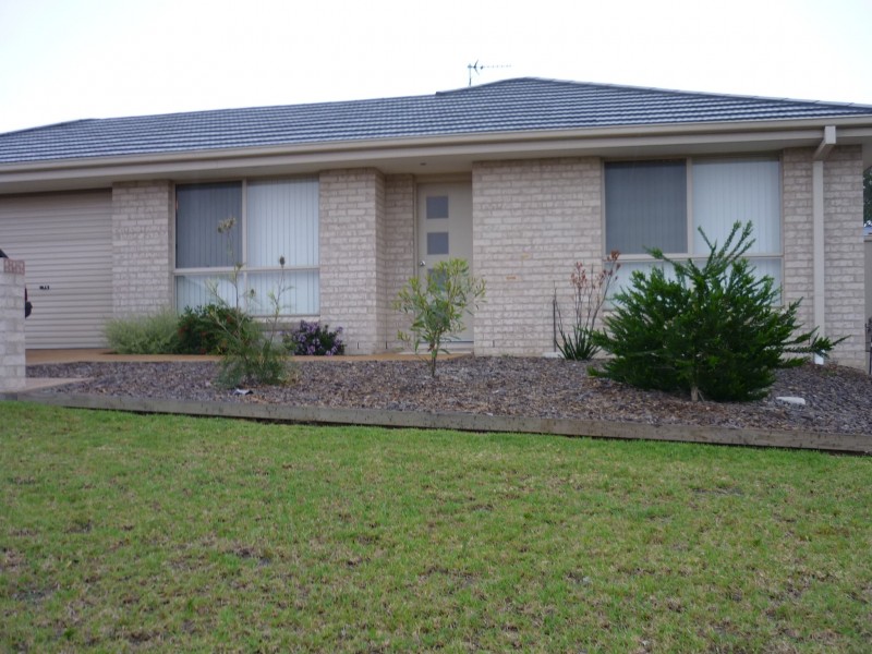 2 Palm Lily Close, Worrigee NSW 2540