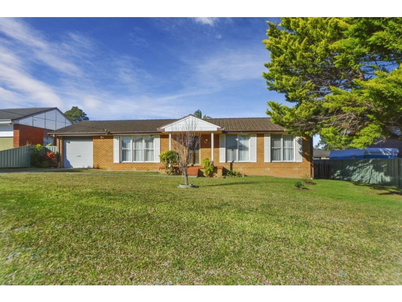 16 Salisbury Drive, Nowra NSW 2541