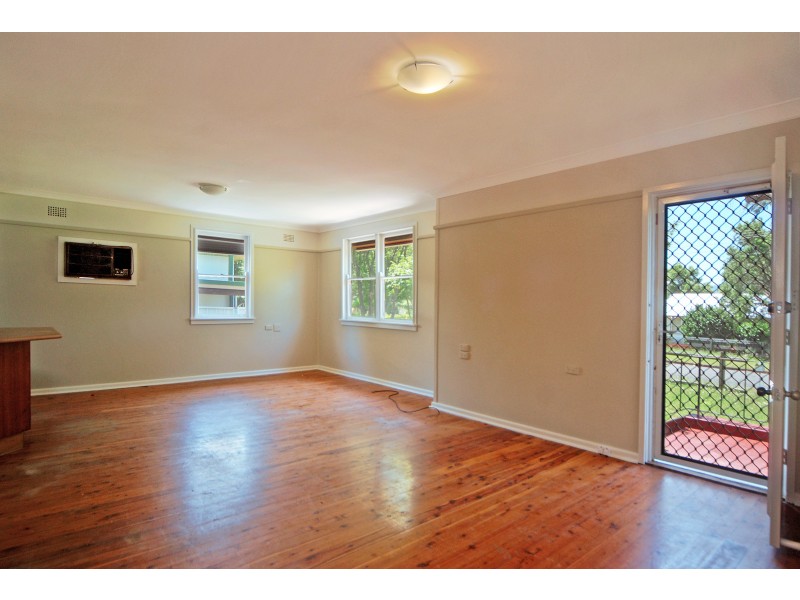 12 Knapp Avenue, Nowra NSW 2541