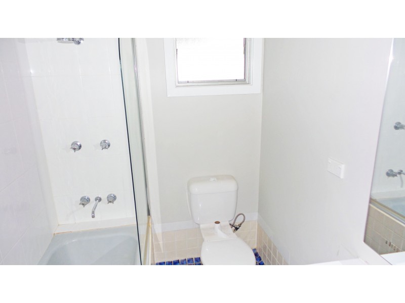 12 Knapp Avenue, Nowra NSW 2541