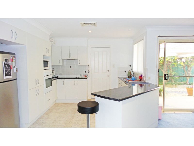 3 Gardenia Crescent, Bomaderry NSW 2541