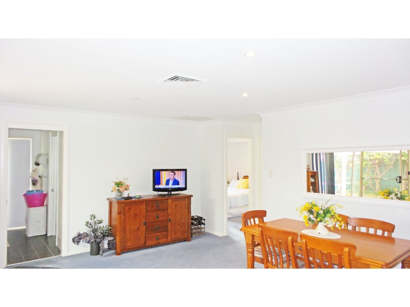 3 Gardenia Crescent, Bomaderry NSW 2541