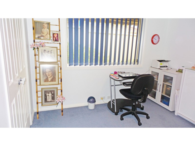 3 Gardenia Crescent, Bomaderry NSW 2541