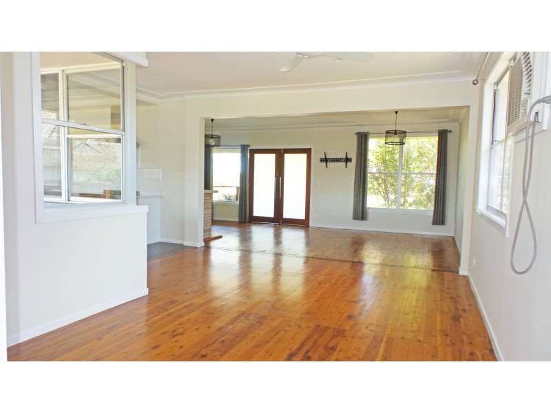 13 Shepherd Street, Nowra NSW 2541