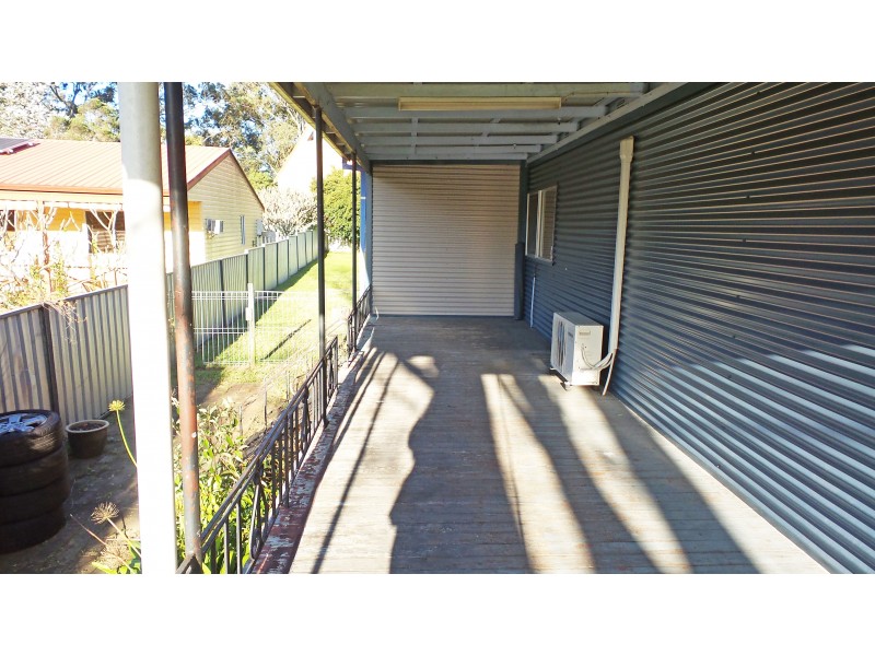 46 Brinawarr Street, Bomaderry NSW 2541
