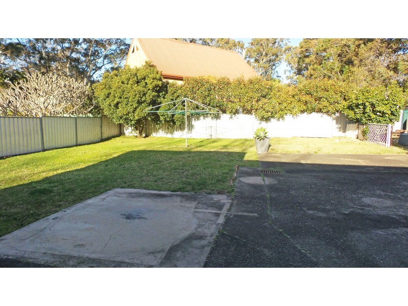 46 Brinawarr Street, Bomaderry NSW 2541