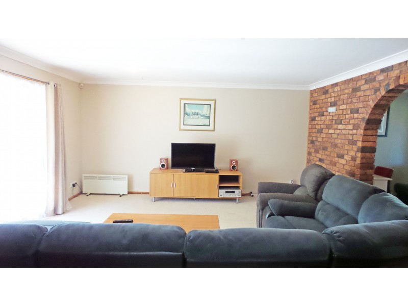 11 Ambassador Avenue, North Nowra NSW 2541