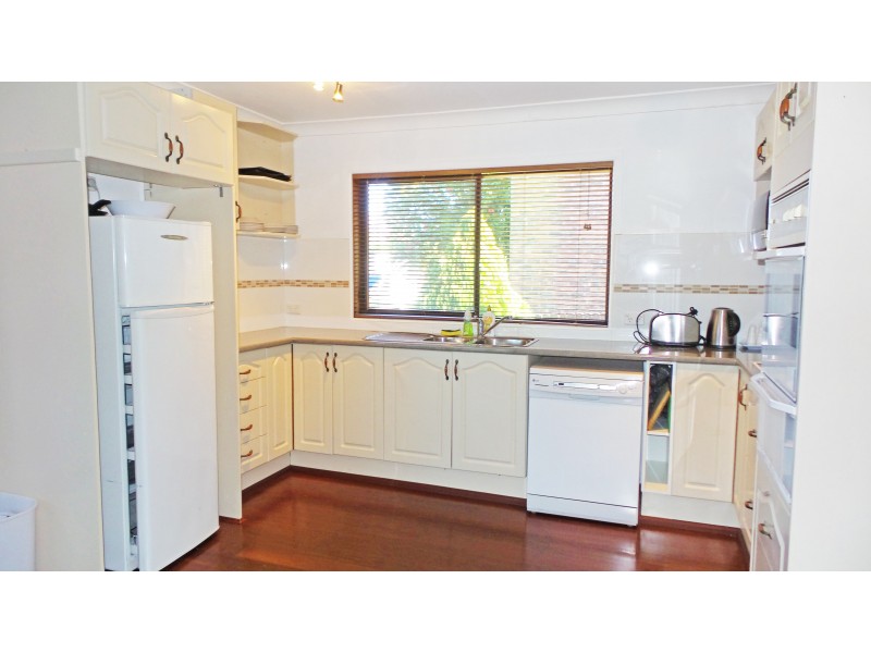 11 Ambassador Avenue, North Nowra NSW 2541