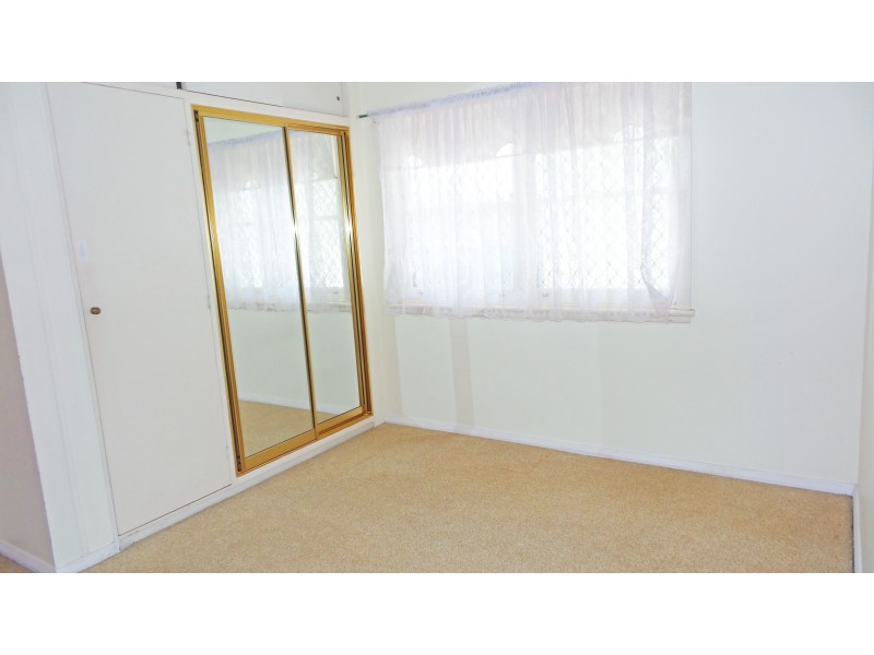 18 Plunkett Street, Nowra NSW 2541