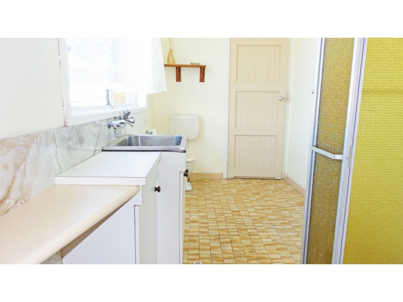 18 Plunkett Street, Nowra NSW 2541
