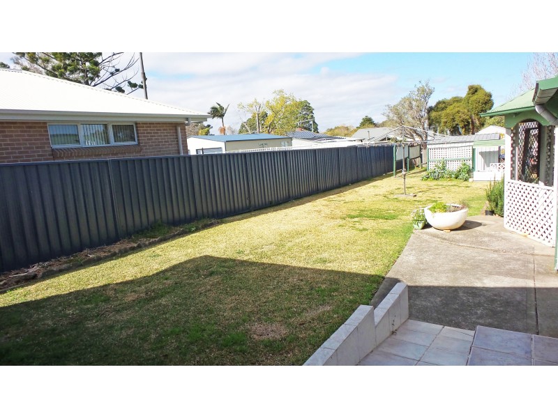 18 Plunkett Street, Nowra NSW 2541