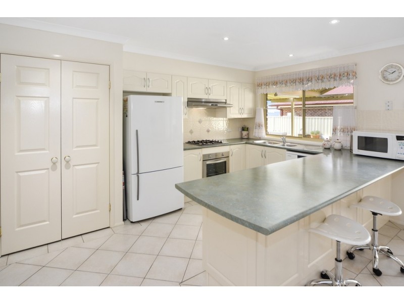11 Carrington Park Drive, Nowra NSW 2541
