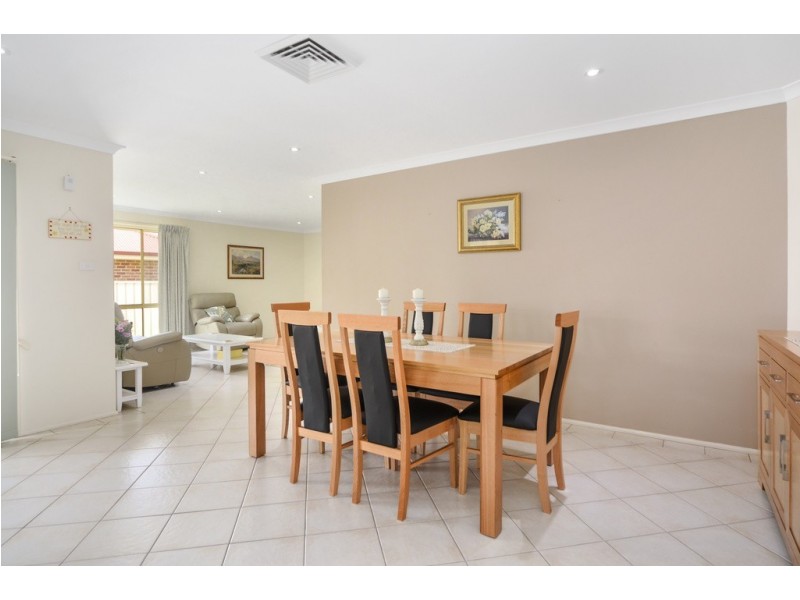 11 Carrington Park Drive, Nowra NSW 2541