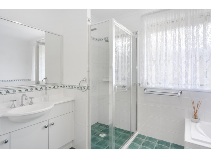 11 Carrington Park Drive, Nowra NSW 2541