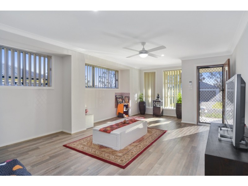 27 Bowerbird Street, South Nowra NSW 2541