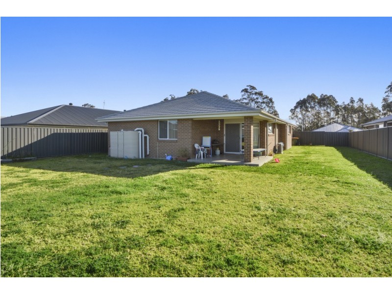 27 Bowerbird Street, South Nowra NSW 2541
