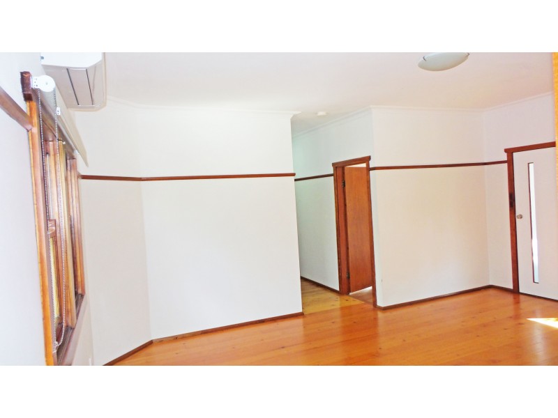 12 Huxley Street, Nowra NSW 2541