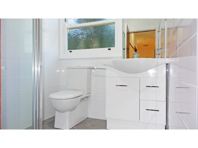 12 Huxley Street, Nowra NSW 2541