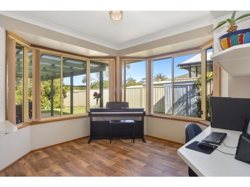 25 Lydon Crescent, West Nowra NSW 2541