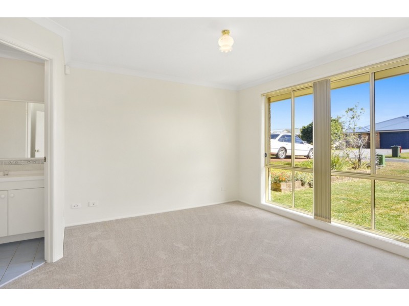 4 Stanbury Place, Worrigee NSW 2540