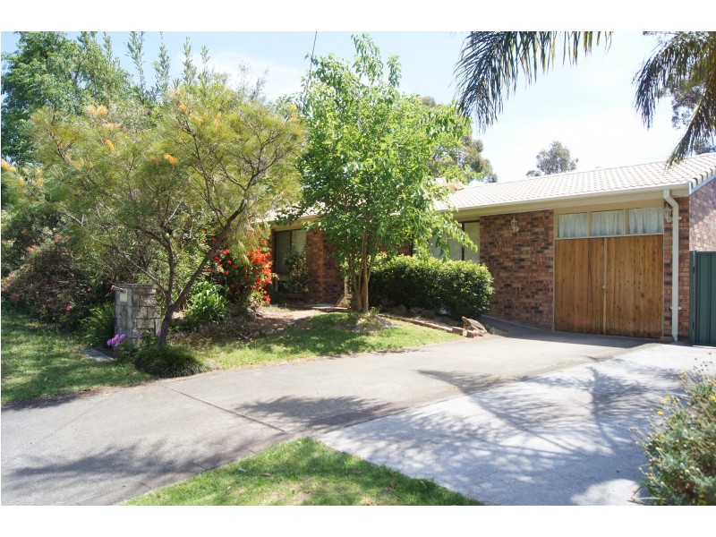 8 Jaycee Avenue, Nowra NSW 2541