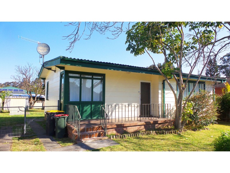 12 Quiberon Street, Nowra NSW 2541