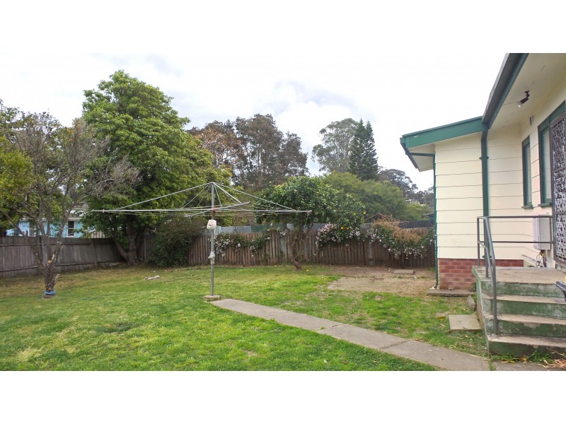 12 Quiberon Street, Nowra NSW 2541