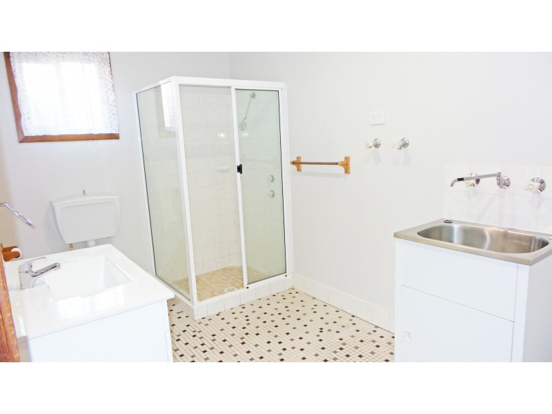 2A Garlin Close, North Nowra NSW 2541