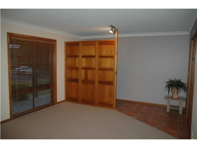 64 Cambewarra Road, Bomaderry NSW 2541