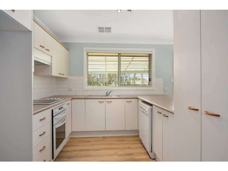 45 Illawarra Circuit, Worrigee NSW 2540