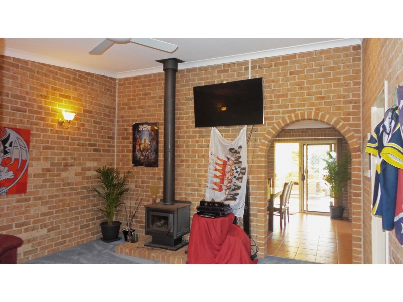 13 Robinia Way, Worrigee NSW 2540