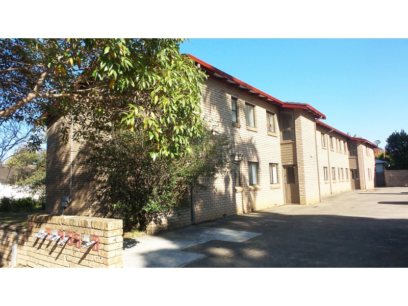 2/104 Douglas Street, Nowra NSW 2541