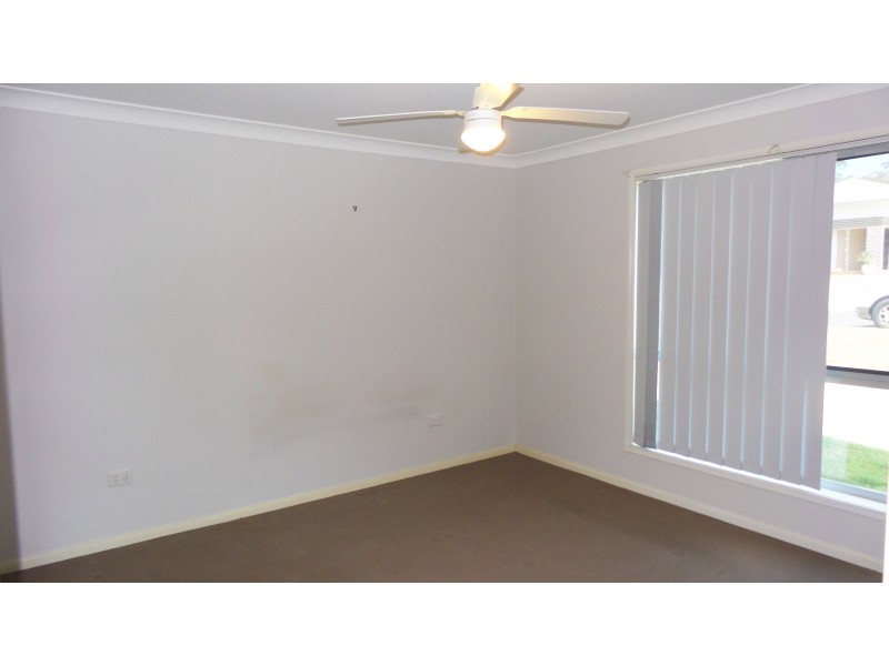 12 Denbigh Place, South Nowra NSW 2541