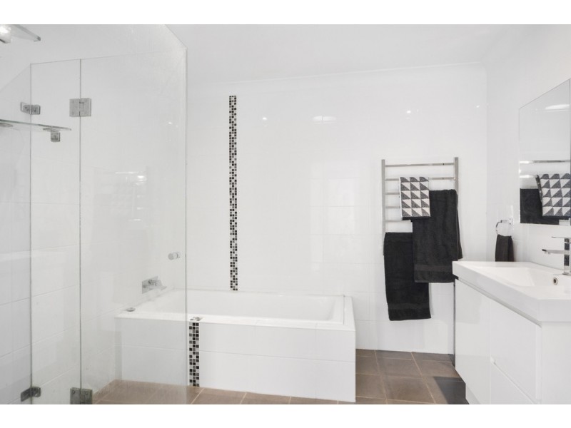 21 Bowada Street, Bomaderry NSW 2541