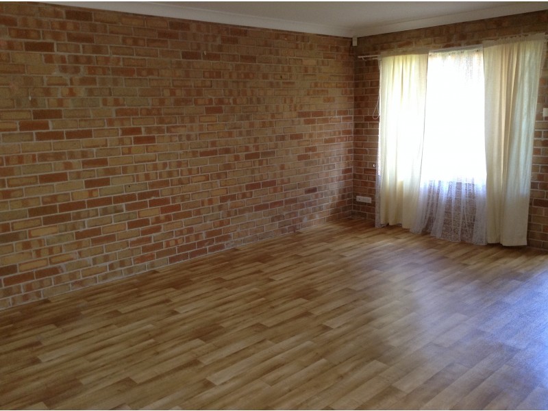 1/42 Lyndhurst Drive, Bomaderry NSW 2541