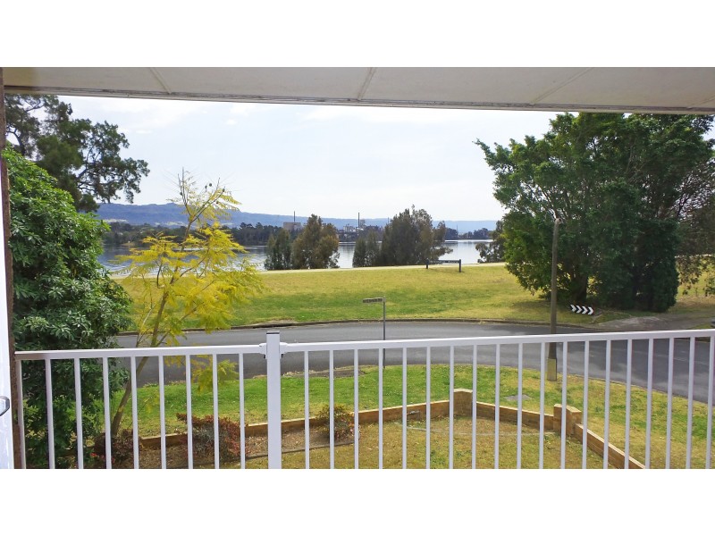 68 Riverview Road, Nowra NSW 2541