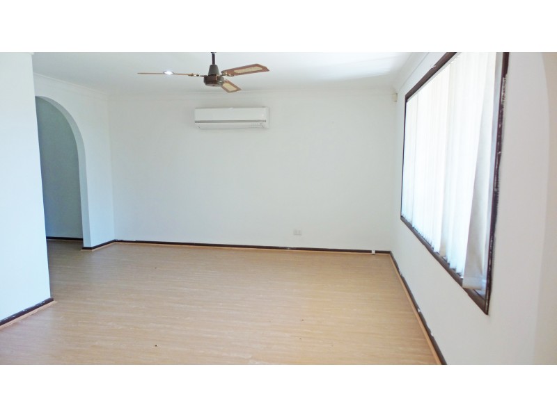 2 Castle Glen, North Nowra NSW 2541