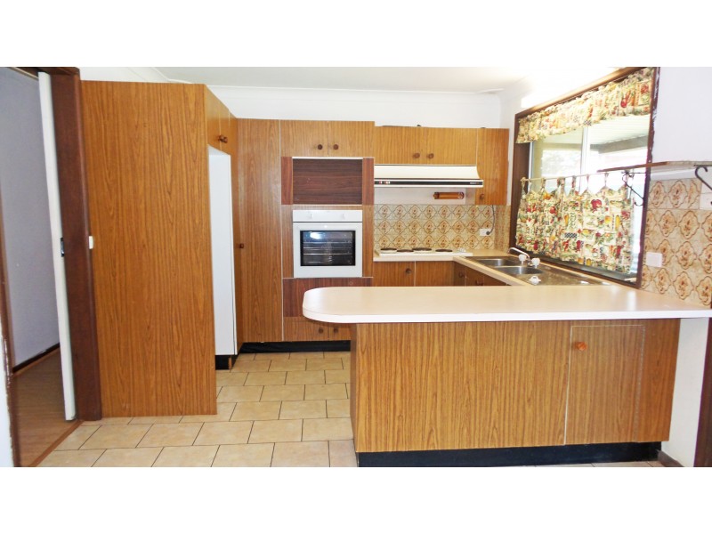 2 Castle Glen, North Nowra NSW 2541