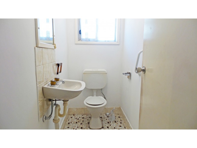 2 Castle Glen, North Nowra NSW 2541