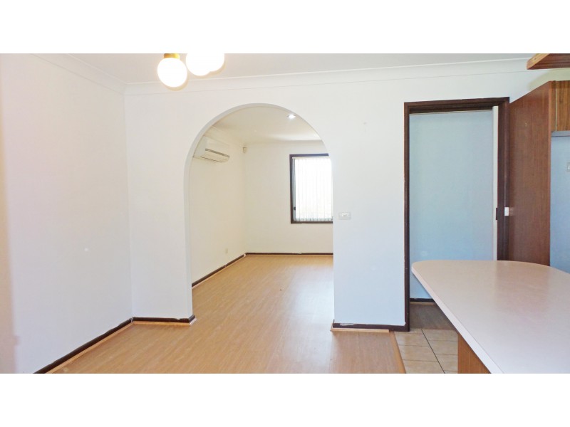 2 Castle Glen, North Nowra NSW 2541