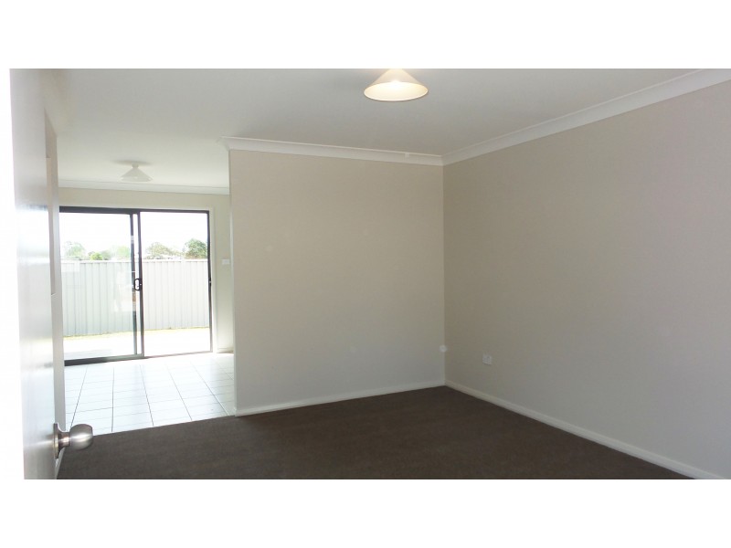 24 Hawthorne Avenue, Nowra NSW 2541