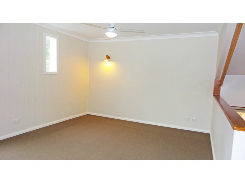 104 West Birrilley Street, Bomaderry NSW 2541