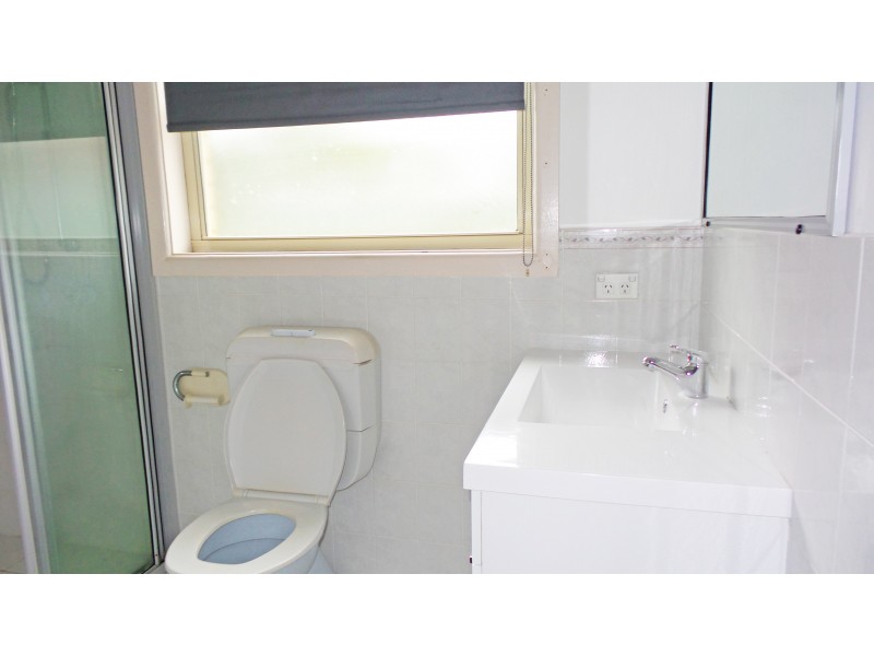 104 West Birrilley Street, Bomaderry NSW 2541