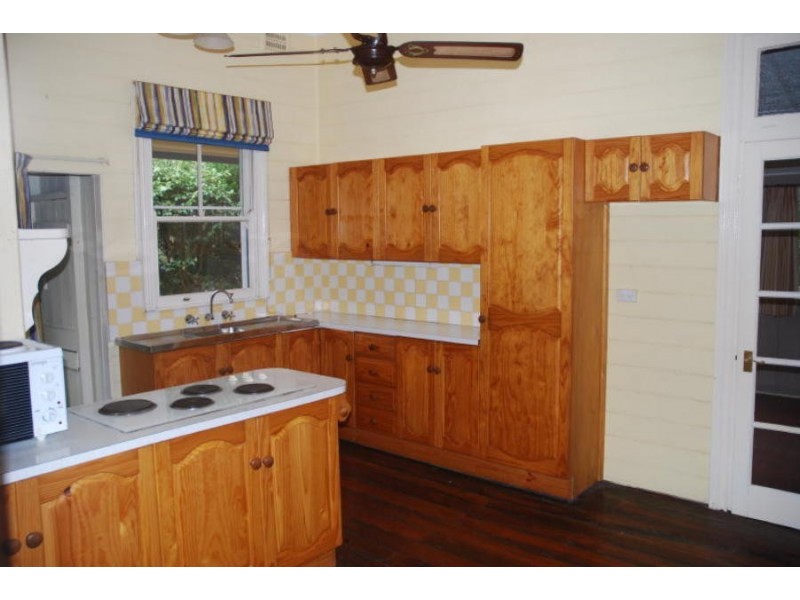 35 Bridge Road, Nowra NSW 2541