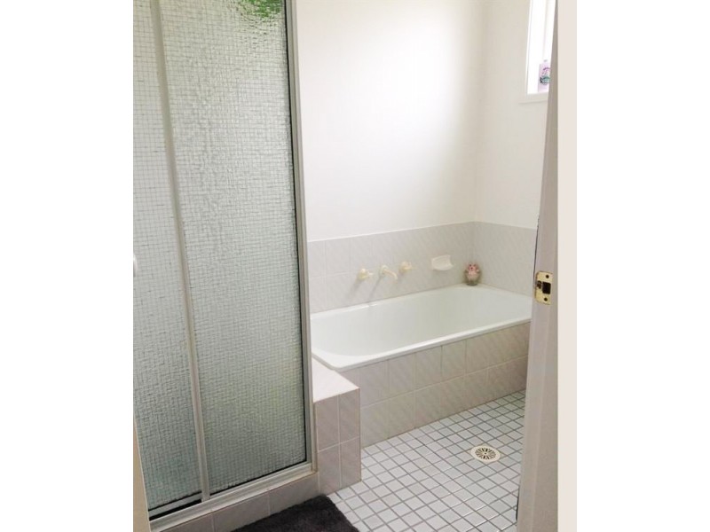 2/19 Wilari Close, Bomaderry NSW 2541