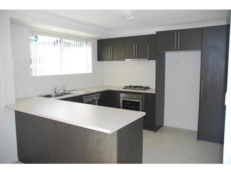 8 Terralla Grove, South Nowra NSW 2541
